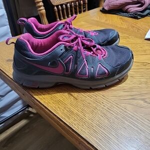 Nike Women's Gray and Pink Running Shoes